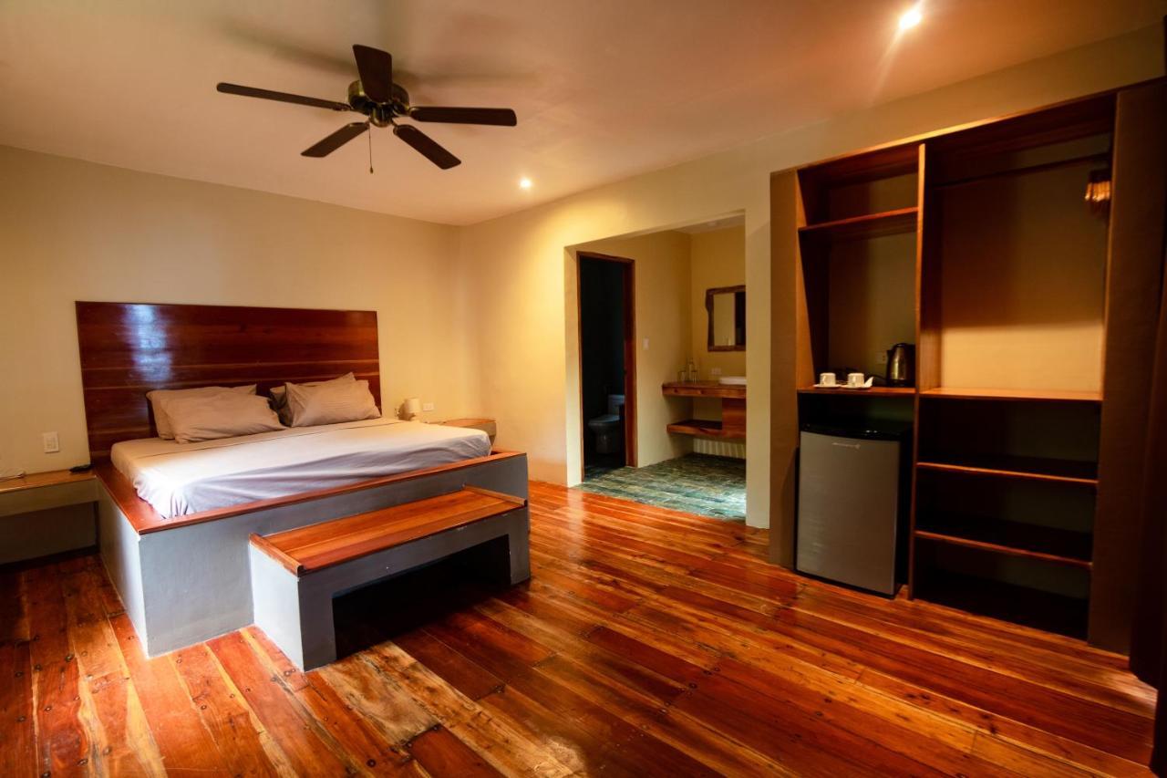 Nakabalo Guesthouse & Restaurant Сикихор Экстерьер фото
